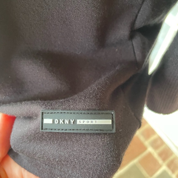 DKNY Sport Women's Crew Neck Sweater - Black - Picture 5 of 5